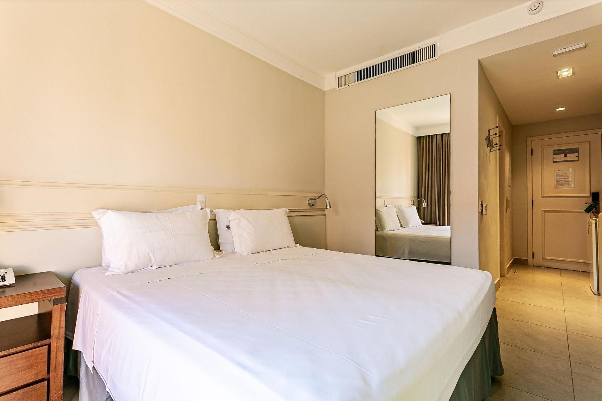 Resort Pe Na Areia - Studios Direto Com Proprietario Jbvjr Florianópolis Eksteriør bilde
